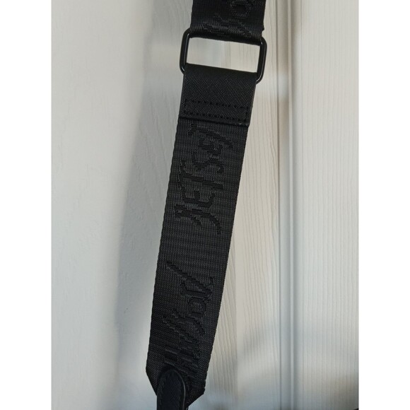 Betsey Johnson Black PU Satchel Bag w/ Heart Lock Accent & Detachable Crossbody - Picture 4 of 12